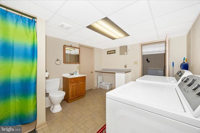 9711 CHAPELWOOD LN, Hagerstown, MD 21740