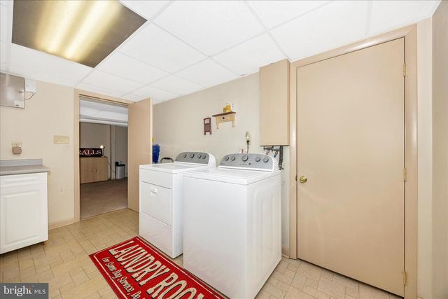 9711 CHAPELWOOD LN, Hagerstown, MD 21740