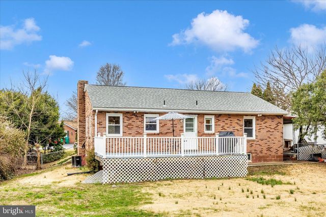 9711 CHAPELWOOD LN, Hagerstown, MD 21740