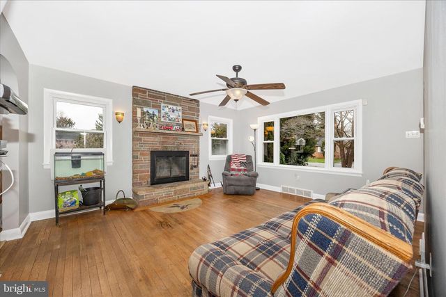 9711 CHAPELWOOD LN, Hagerstown, MD 21740