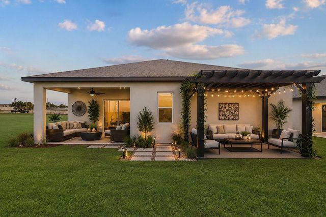 1782 WHITE ELEPHANT, Winter Haven, FL 33884