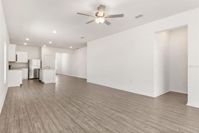 1782 WHITE ELEPHANT, Winter Haven, FL 33884