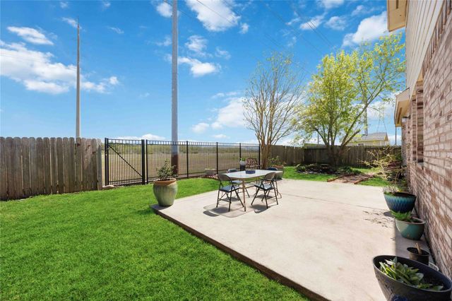 4313 E Meadow Drive, Deer Park, TX 77536