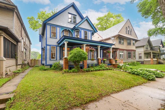 933 N 34th STREET, Milwaukee, WI 53208