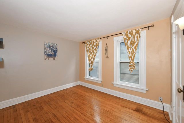 933 N 34th STREET, Milwaukee, WI 53208