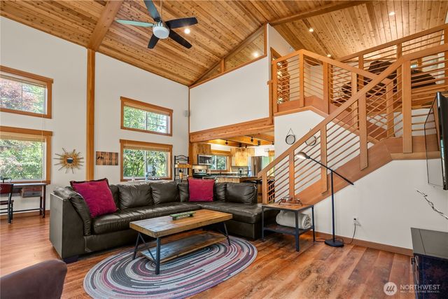 9135 Custer School Road, Custer, WA 98240