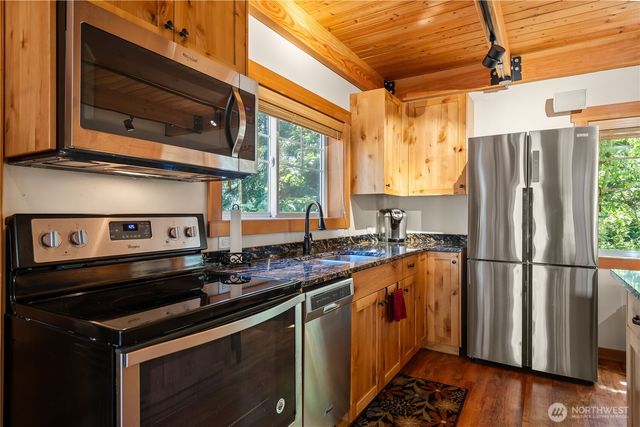 9135 Custer School Road, Custer, WA 98240