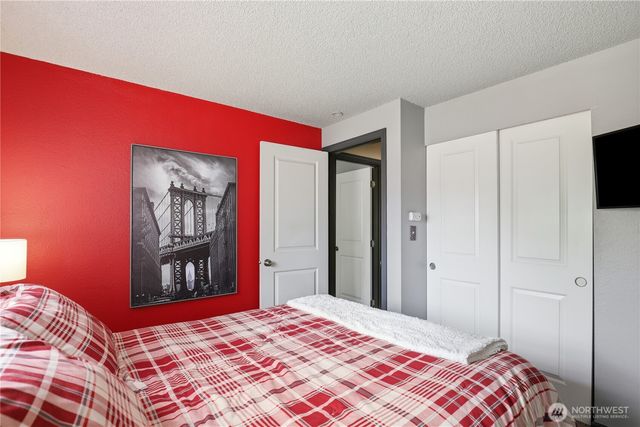 12519 SE 277th Place, Kent, WA 98030