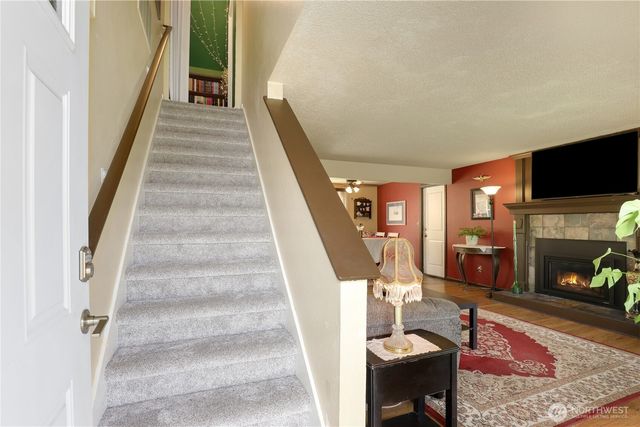 12519 SE 277th Place, Kent, WA 98030
