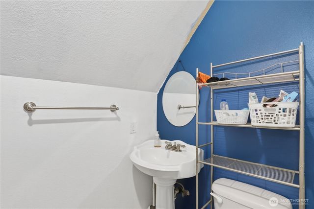 12519 SE 277th Place, Kent, WA 98030