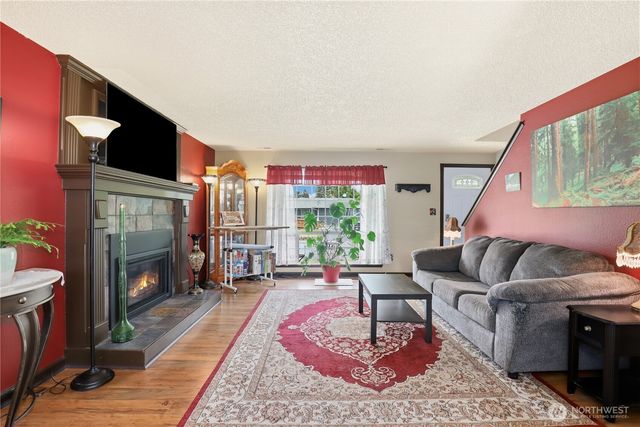 12519 SE 277th Place, Kent, WA 98030