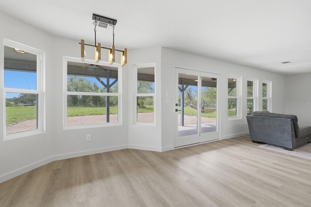 25429 Cove DR, Spicewood, TX 78669