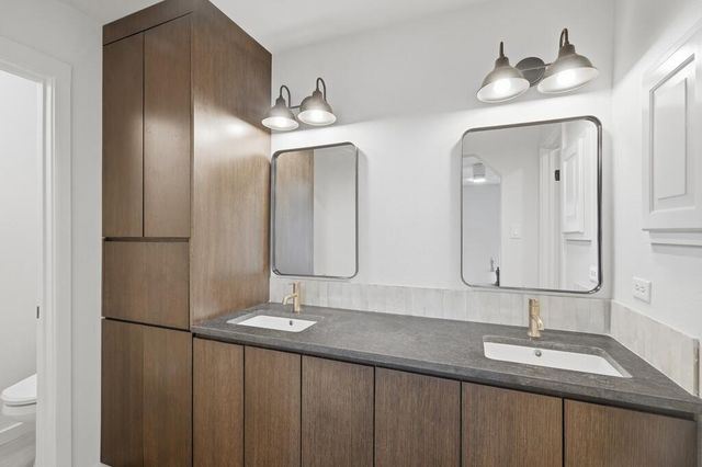 25429 Cove DR, Spicewood, TX 78669