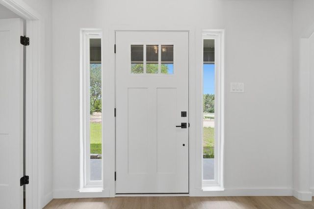 25429 Cove DR, Spicewood, TX 78669