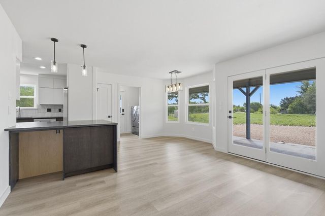 25429 Cove DR, Spicewood, TX 78669