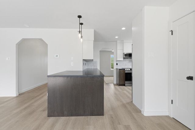 25429 Cove DR, Spicewood, TX 78669