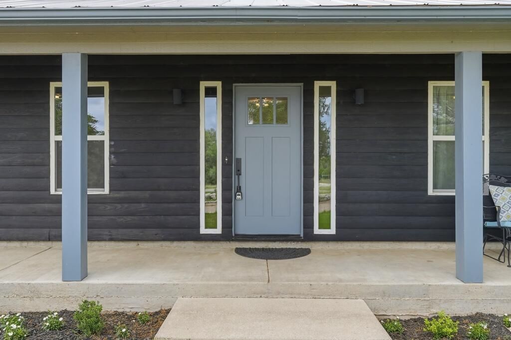 25429 Cove DR, Spicewood, TX 78669