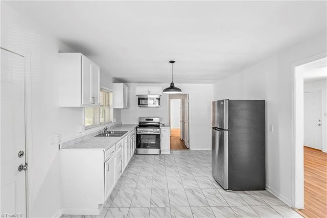 2220 Bradley Street, Greensboro, NC 27406