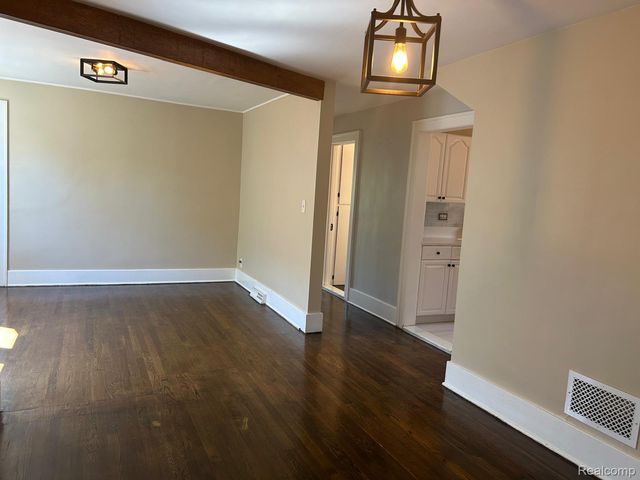 21700 HOMER Street, Dearborn, MI 48124