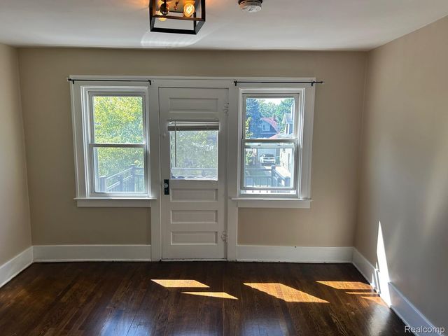 21700 HOMER Street, Dearborn, MI 48124