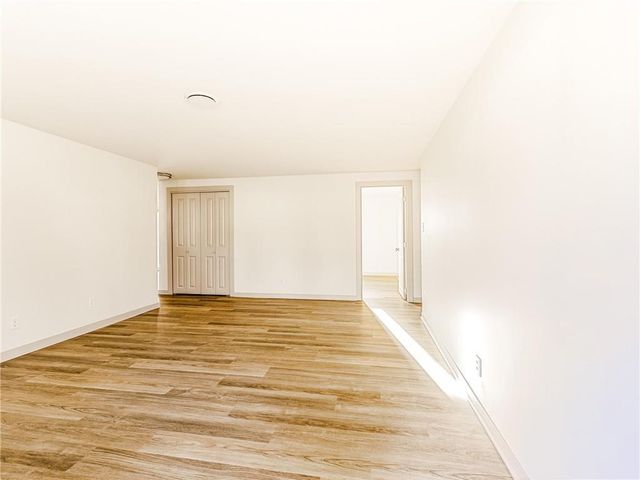 7417 N Highland Avenue, Gladstone, MO 64118