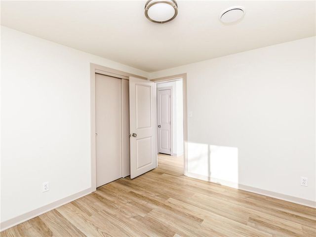 7417 N Highland Avenue, Gladstone, MO 64118