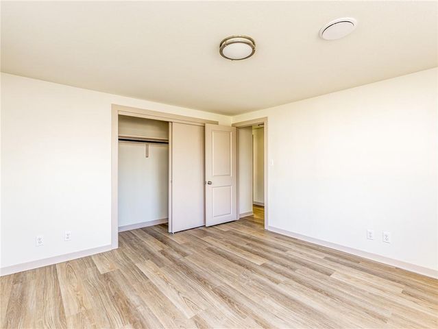 7417 N Highland Avenue, Gladstone, MO 64118