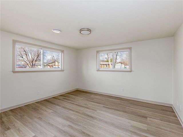 7417 N Highland Avenue, Gladstone, MO 64118