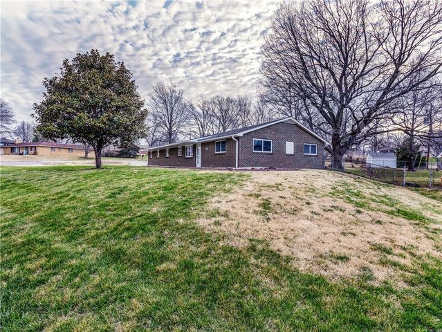 7417 N Highland Avenue, Gladstone, MO 64118