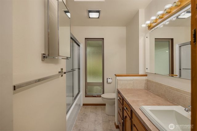 1320 Silver Springs Way, Stanwood, WA 98292