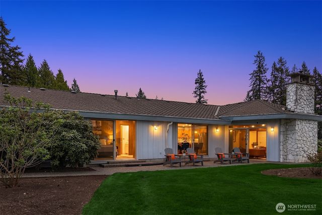 1320 Silver Springs Way, Stanwood, WA 98292