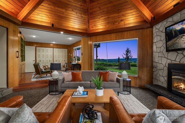 1320 Silver Springs Way, Stanwood, WA 98292