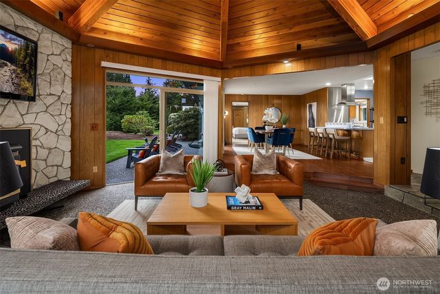 1320 Silver Springs Way, Stanwood, WA 98292