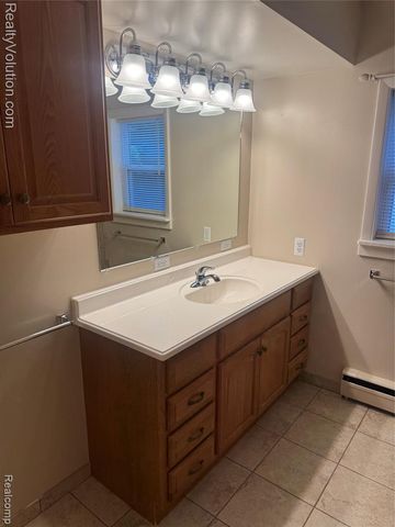 727 W Park Street, Lapeer, MI 48446