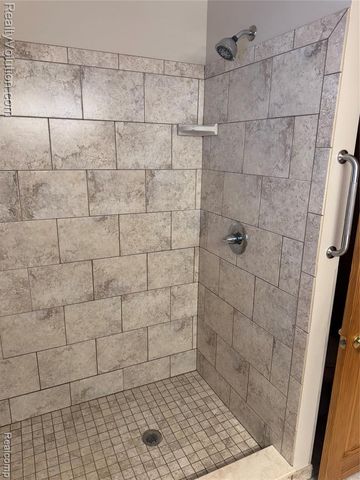 727 W Park Street, Lapeer, MI 48446
