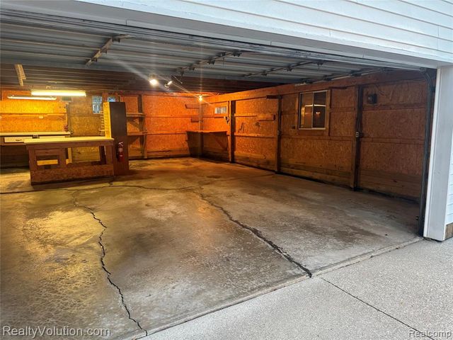 727 W Park Street, Lapeer, MI 48446