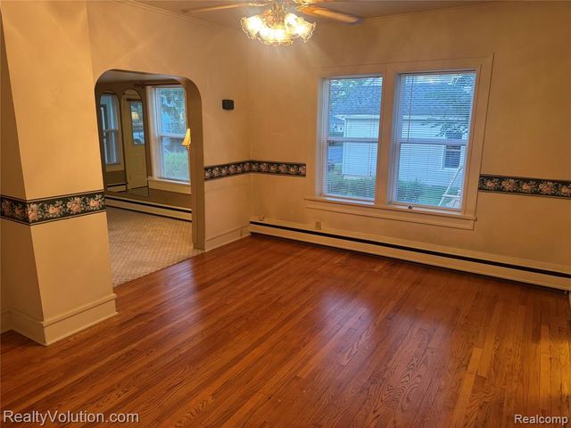 727 W Park Street, Lapeer, MI 48446