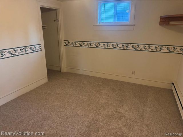 727 W Park Street, Lapeer, MI 48446