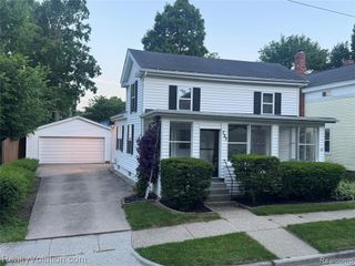 727 W Park Street, Lapeer, MI 48446