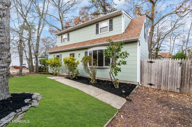 320 Cedar Drive, Lanoka Harbor, NJ 08734