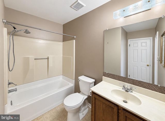 1009 HILLSBORO CT, Sewell, NJ 08080