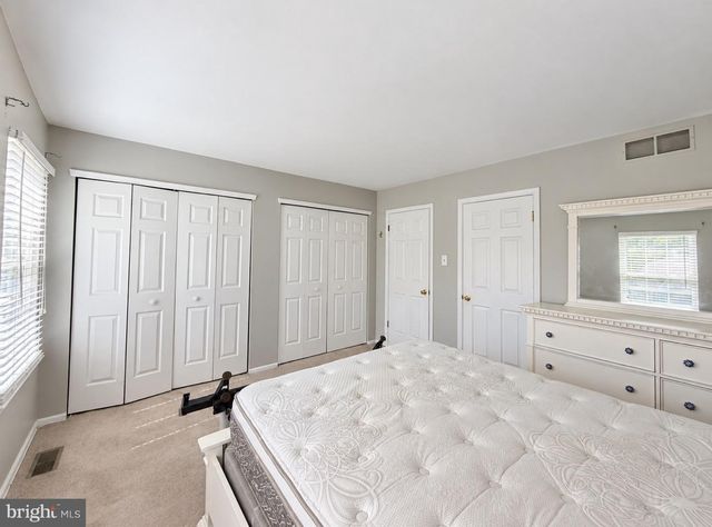 1009 HILLSBORO CT, Sewell, NJ 08080