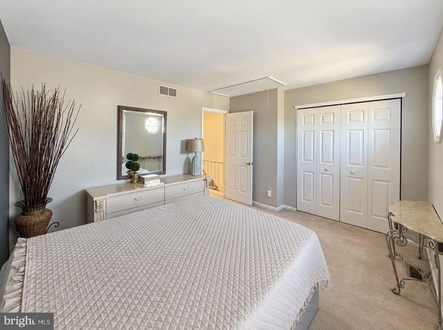 1009 HILLSBORO CT, Sewell, NJ 08080