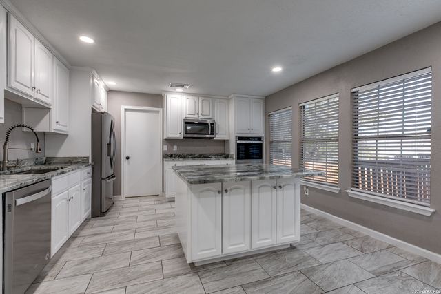 338 Territory Oak, San Antonio, TX 78253