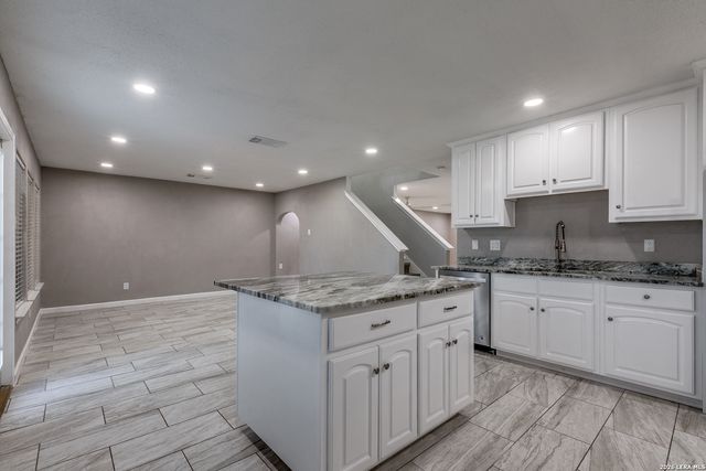 338 Territory Oak, San Antonio, TX 78253