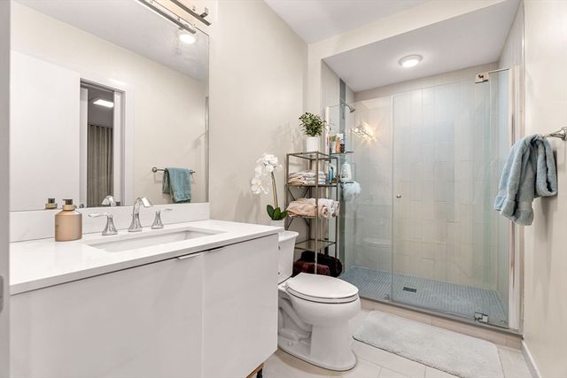 121 Portland St 609, Boston, MA 02114