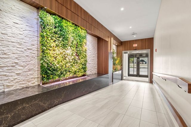 121 Portland St 609, Boston, MA 02114