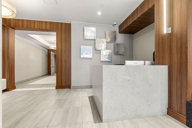 121 Portland St 609, Boston, MA 02114