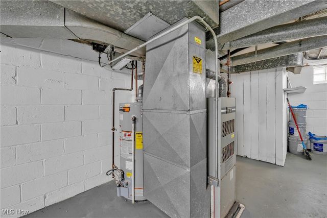 16716 Invermere Avenue, Cleveland, OH 44128