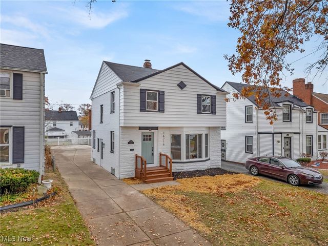 16716 Invermere Avenue, Cleveland, OH 44128